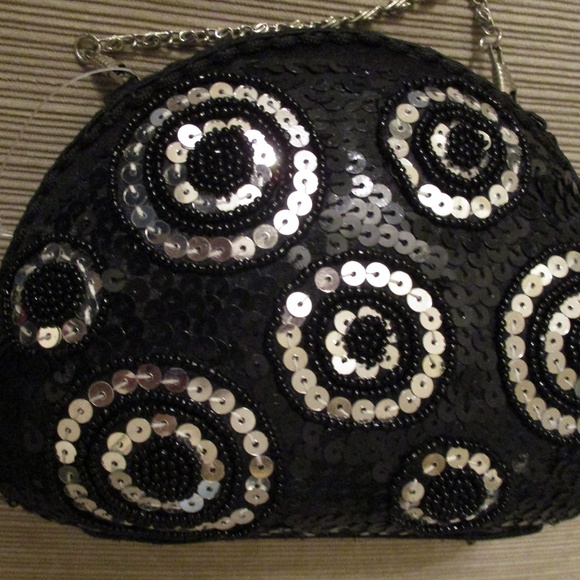 NWOT EXPRESSIONS NYC EVENINGBAG Sequins Beads - Picture 1 of 8
